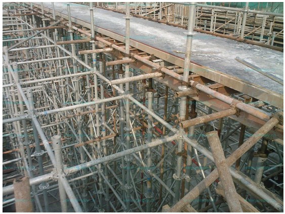 【建筑鋼管腳手架】遵守“安quan”方可趨近工程無(wú)憂！