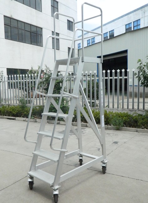 下盤要穩,升的才安心“鋁合金梯子”